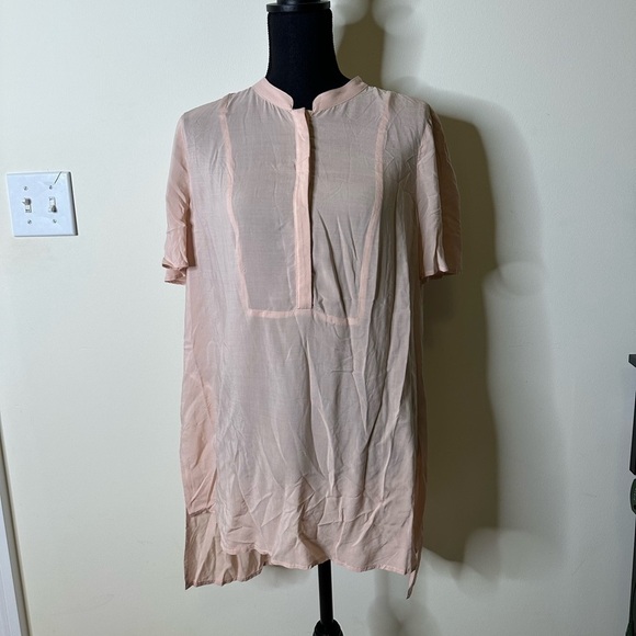 ❗️NWT BCBG Blouse❗️ - Picture 1 of 4